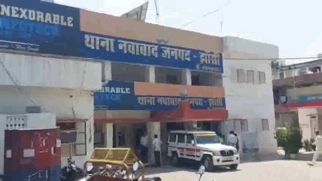 झांसी बुंदेलखंड इंस्टीट्यूट ऑफ इंजीनियरिंग एंड टेक्नोलॉजी के बीटेक सेकंड ईयर के स्टूडेंट को चोरी के मामले में अरेस्ट किय