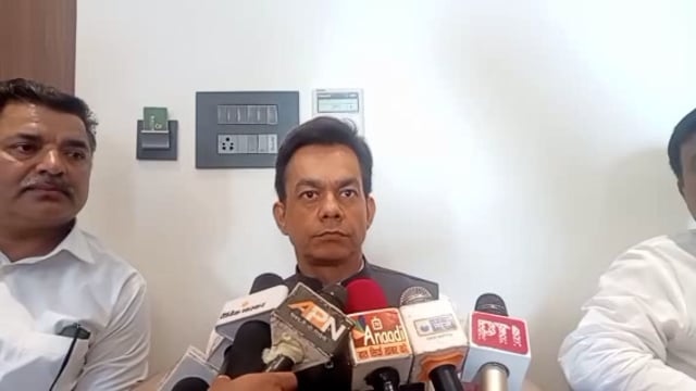 बलिया में राष्ट्रीय लोक दल के राष्ट्रीय सचिव अनुपम मिश्रा ने कहा देश ने भुला दिया ब्राम्हणों का बलिदान