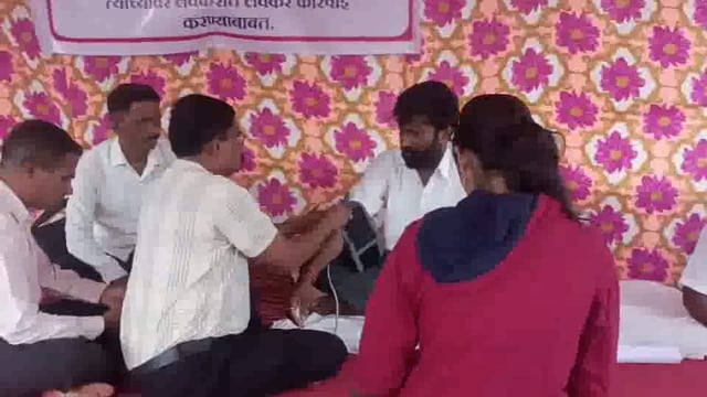 मुलगी सुखरूप असल्याचे पाहून आठव्या दिवशी आमरण उपोषण आंदोलन स्थगित 