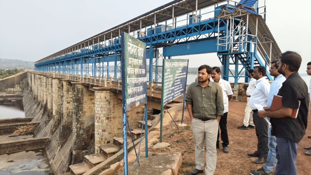 जिलाधिकारी ने औरवाटाड़ बांध और जलप्रपात समेत कई बंधियों का किया औचक निरीक्षण दिया आवश्यक दिशा निर्देश