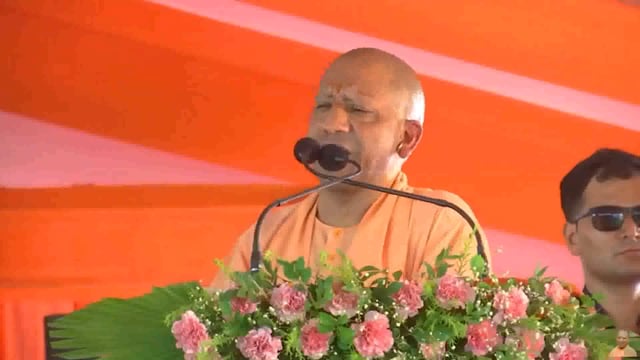 विदेशी आक्रांताओं का महिमा मंडन बंद हो यूपी के मुख्यमंत्री योगी आदित्यनाथ ने कहा