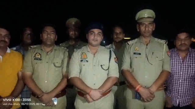खेतों में लगे पंप को चुराने की घटना में वंचित चल रहे दो अभियुक्त को पुलिस थाना फतेहपुर सिकरी पुलिस टीम द्वारा मुठभेड़ गि