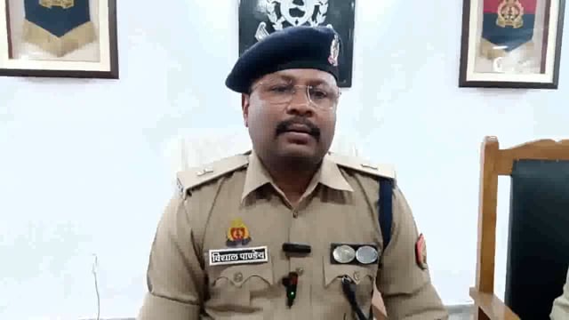 बलरामपुर श्रीदत्तगंज थाना क्षेत्र में हुई चोरी की घटना का पुलिस ने किया खुलासा सुनिए क्या कुछ कहते हैं एएसपी।
