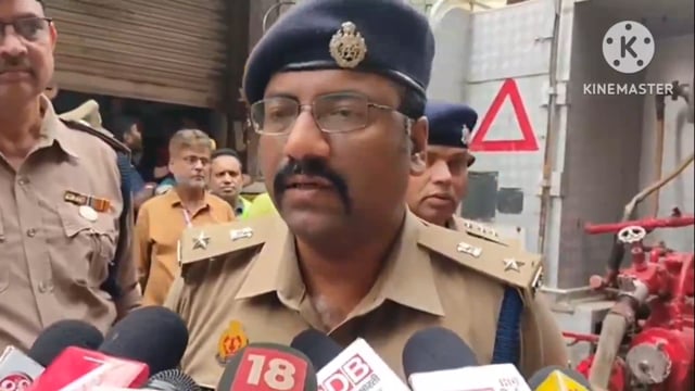 थाना कोतवाली क्षेत्र अंतर्गत सिलेंडर में आग लगे फटने की सूचना पर स्थानीय पुलिस उच्च अधिकारी एवं फायर सर्विस टीम द्वारा त