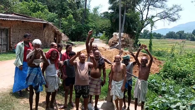 भीषण गर्मी में सरकारी चापाकल खराब रहने से पानी की समस्या से जूझ रहे ग्रामीणों ने पीएचईडी विभाग के खिलाफ किया प्रदर्शन