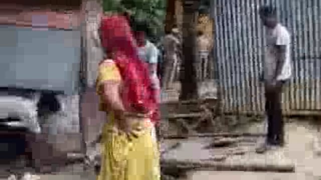 असम के CM हेमंत बिस्वा सरमा जी का बांग्लादेशियों के खिलाफ 

          बड़ा एक्शन 🔥

गोलपारा में कांग्रेस का पूरा प्लान उल्टा कर दिया 

बांग्लादेशी मुसलमान 2,000 परिवारों को बाहर
निकालने का दिया नोटिस

अगर 2 दिन में बाहर नहीं निकलते हे तो बुलडोजर
चलाया जाएगा

*कांग्रेस का अवैध वोट बैंक खत्म हुआ*