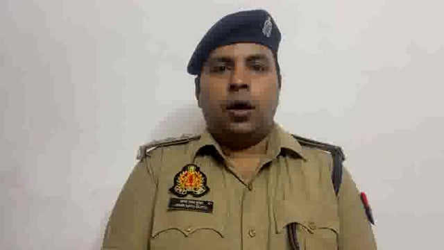 कुण्डा पुलिस द्वारा गैंगस्टर एक्ट से संबंधित वांछित 03 इनामियां अभियुक्त व थाना मानिकपुर पुलिस द्वारा 1 गैंगस्टर गिरफ्ता
