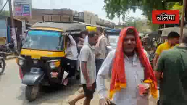 सुखपुरा कस्बे में बढ़ती गर्मी को देखते हुवे युवा समाजसेवी दीपक शुक्ला ने लगभग 5000 लोगो को पिलाया शर्बत