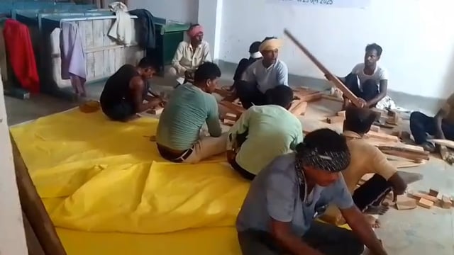 वरुन कार्यालय पर आत्मनिर्भर बनाने के लिए 10 दिवसीय बढ़ई मिस्त्री प्रशिक्षण का सचिव डॉक्टर एसपी सिंह ने किया शुभारंभ