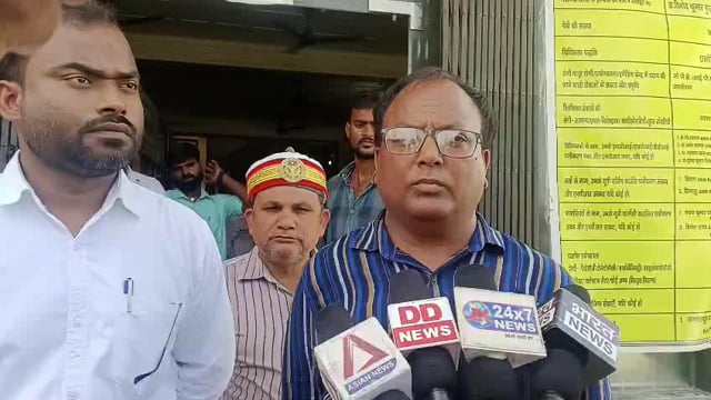 धनवंतरी हॉस्पिटल व अपोलो हॉस्पिटल को जारी की डिप्टी सीएमओ शेषभान गौतम में नोटिस अपोलो हॉस्पिटल का अल्ट्रासाउंड किया सील