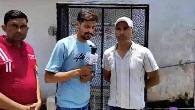 वीरांगना लक्ष्मीबाई झांसी रेलवे स्टेशन पर समस्त मीना ट्रेन मैनेजर द्वारा नि:शुल्क ठंडा  पेयजल कि मशीन लगाई गई 