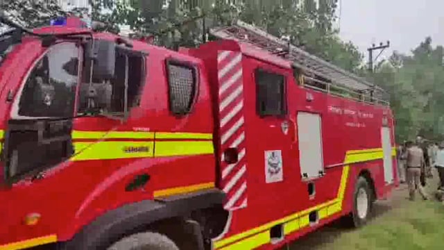 मूलदास माजरा! ताश के पत्तो की तरह बिखर गई पटाखा फैक्ट्री! धमाकों से दहला गांव!