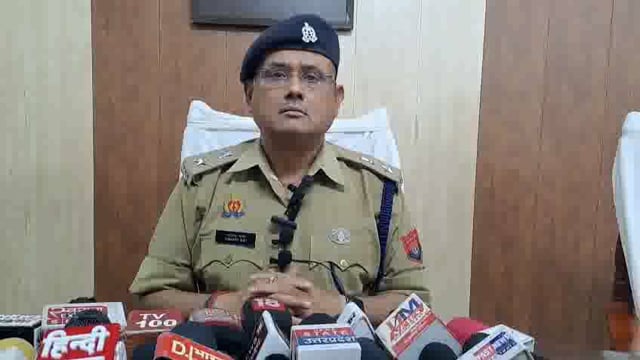 नवाबगंज थाना क्षेत्र1बालक का अपहरण होने पर थाना नवाबगंज पुलिस व स्वाट टीम द्वारा मात्र 6 घण्टे  सकुशल बरामद किया,