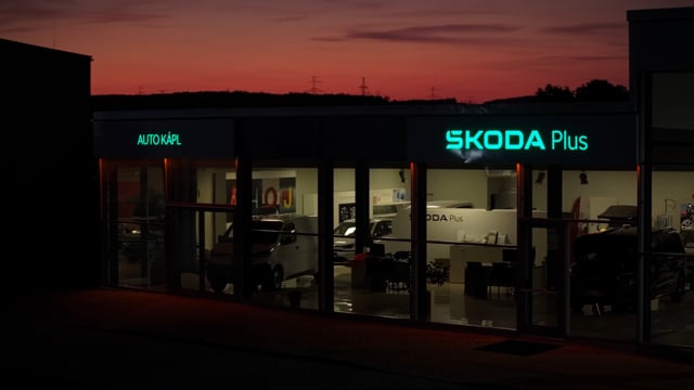 Autosalon Škoda - Písek — video