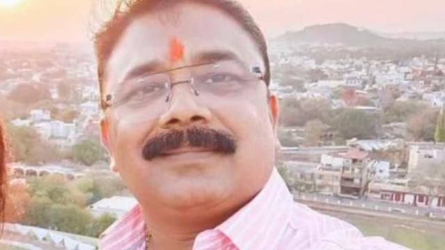 नौगढ़ ब्लॉक प्रमुख के प्रतिनिधि को जबलपुर में बदमाशों ने तलवार मार कर किया घायल सोने का चेन लेकर हुए फरार मौके पर पुलिस