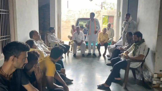 नौहझील के बजाना कस्बा में राहुल गांधी जी का 54 वा जन्मदिवस कांग्रेसियों द्वारा मनाया गया