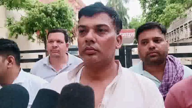 शेरगढ़ में भूमाफियाओं ने पत्रकार के साथ की मारपीट अधिकारियों से लगाई न्याय की गुहार