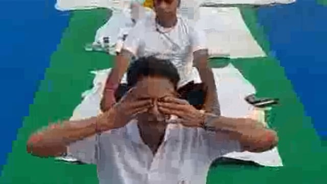 11वें ‘अंतर्राष्ट्रीय योग दिवस’ के अवसर पर मेजर ध्यानचंद ,स्टेडियम झाँसी में आयोजित ‘सामूहिक योगाभ्यास कार्यक्रम’ हुआ