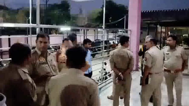 वृंदावन में सीवर लाइन की सफाई करते समय जहरीली गैस की चपेट में आने से दो मजदूरों की मौत