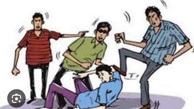 घर घुसकर मारपीट 