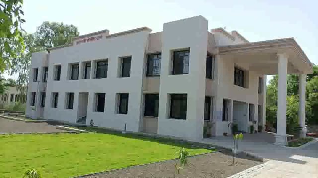 वडिलांच्या मारहाणी मध्ये मुलीचा मृत्यू नेलकरंजी येथील घटना 