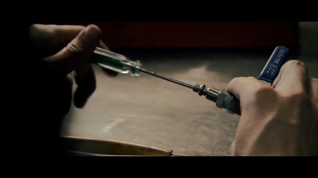 Video Alchemist: Screw Driver (2 Gimmicks and DVD) - Trick