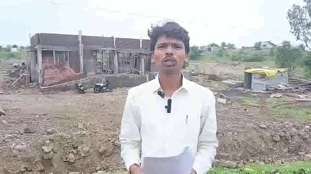 दिघंची गायरानात गरिबांचे अतिक्रमण बेकायदेशीर, शासनाचे अतिक्रमण कायदेशीर, देव इंद्रा अजब तुझे सरकार