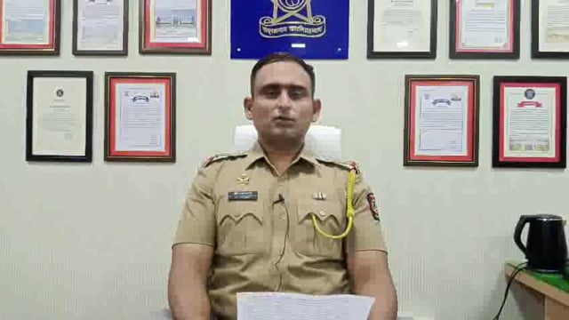 सुगंधी तंबाखू वाहतूक पुष्पा स्टाईल फंडा महात्मा गांधी पोलीस ठाणे मिरज कडून कारवाई 