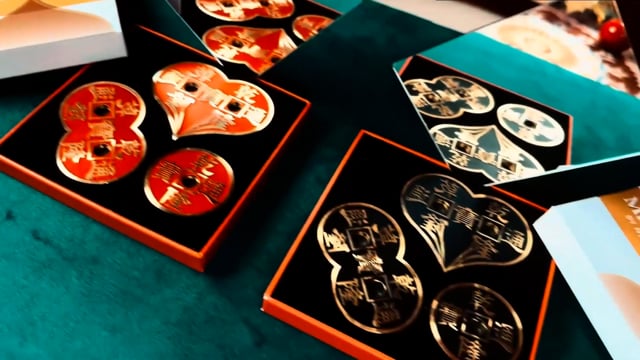 Video Mirror Heart Red by N2G & Ken Tsoi (Gimmicks and online instructions) - Trick
