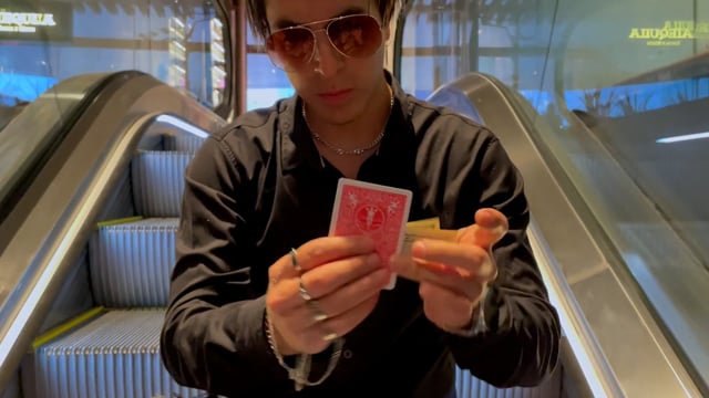 Video Tumi Magic presents DISSOLVE by Chiam Yu Sheng & Erick White