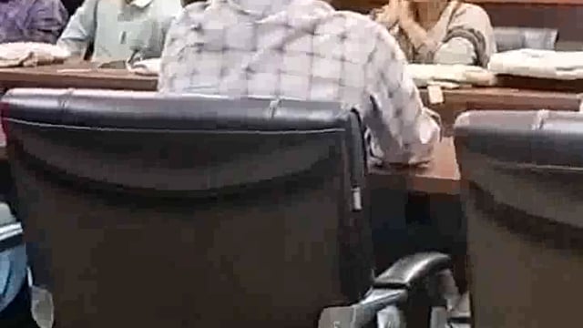  ब्लॉक पलिया के समूह की दीदियो के द्वारा किये जा रहे मधुमखी पालन के काम को प्रेरणा के तौर पर प्रदेश के अन्य जिले में