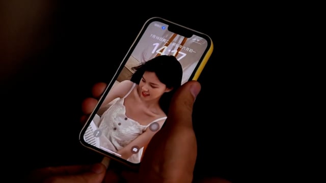 Video Impossible Charger by Roman Slomka & TCC Magic