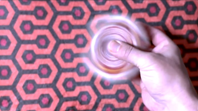 Video The Deck Spinner (Gimmick and Online Instructions) by Mathieu Bich - Trick (VT)