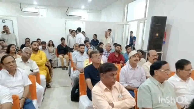 मथुरा: छटीकरा गरुड़ गोविंद रोड स्थित केशव माधव चिकित्सालय का प्रथम स्थापना दिवस मनाया गया...