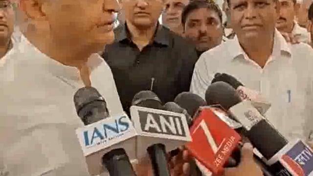 Ashok Gehlot's statement on emergency period and jail incidents: 