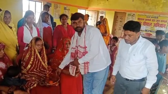 पंचायत भवन जमसोत में जन चौपाल का सहायक विकास अधिकारी ने किया उद्घाटन फरियादियों की सुनी फरियाद