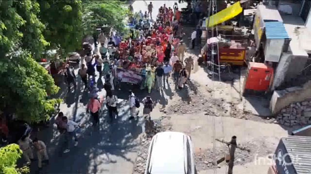 मथुरा: श्री बांके बिहारी मंदिर कॉरिडोर निर्माण के समर्थन में निकाली गई विशाल रैली...