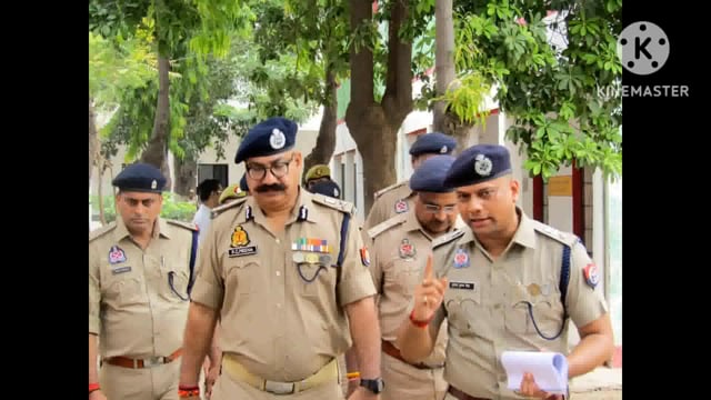 श्री पीसी मीणा आईपीएस पुलिस महानिदेशक कारागार प्रशासन का सुधार सेवा उत्तर प्रदेश जिला अलीगढ़ का निरीक्षण किया गया