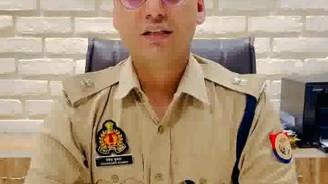 शाहजहांपुर की रेलवे स्टेशन को बम से उड़ने की धमकी देने वाले बाबा भेष बहरूपिया को जलालाबाद पुलिस ने गिरफ्तार की कार्यवाही