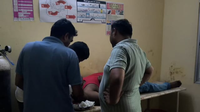 चंद्रप्रभा पिकनिक स्पॉट घूमने आए सैलानियों की कार में आपस में हुई जोरदार टक्कर, एक की हालत गंभीर ट्रामा सेंटर रेफर