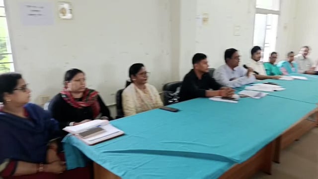 विशेष मतदाता गहन पुनरीक्षण 2025 को लेकर बीएलओ को दिया गया प्रशिक्षण। प्रत्येक मतदाता को देना होगा नागरिकता प्रमाण पत्र।