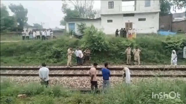 मथुरा: लक्ष्मी नगर के पास राया मथुरा रेलवे ट्रैक पर मिला अज्ञात युवक का शव, नहीं हो सकी शव की पहचान...