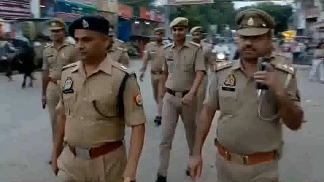 आगामी मुड़िया पूर्णिमा मेला को लेकर अपर पुलिस अधीक्षक ग्रामीण ने पैदल गश्त कर यातायात व सुरक्षा व्यवस्थाये देखी 