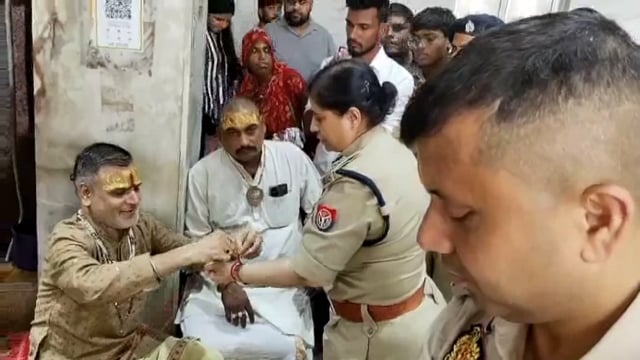 गुरु पूर्णिमा का निरीक्षण करने पहुंचे एडीजी व डीआईजी श्रीधाम गोवर्धन