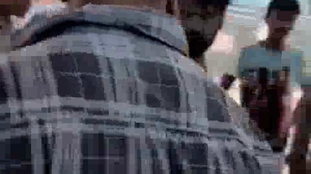 मथुरा में पुलिस के सामने दो ऑटो चालकों का हाईवोल्टेज खूनी ड्रामा पुलिस बनी मूक दर्शक