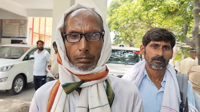  बेटे से पीड़ित होकर बुजुर्ग पहुंच वरिष्ठ पुलिस अधीक्षक कार्यालय बताइए अपनी आपबीती