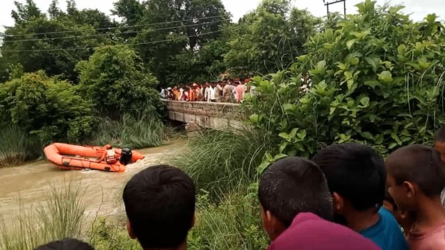 बड़ी मशक्कत के बाद एसडीआरएफ पुलिस टीम को मिली सफलता नहर में डूबे युवक को खोज निकाला ,शव देखते ही परिवार में मचा हड़कंप