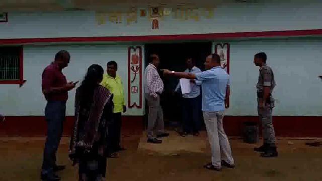 D.D.C ब्रजकिशोर लाल सहित प्रखंड स्तरीय पदाधिकारी के संयुक्त में मतदाता सूची पुनरीक्षण का लिया जायजा,एक BLO पर मु0 दर्ज 