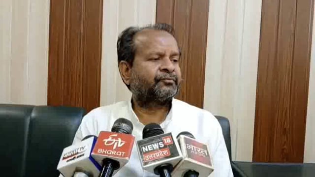 बलिया में सपा के राष्ट्रीय सचिव अवलेश सिंह ने कहा,भाजपा सरकार में महामंडलेश्वर नही है सुरक्षित