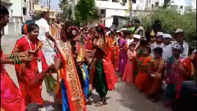 रामकृष्ण पब्लिक स्कुलच्या विद्यार्थ्यांनी आषाढी एकादशी निमित्त काढली दिंडी